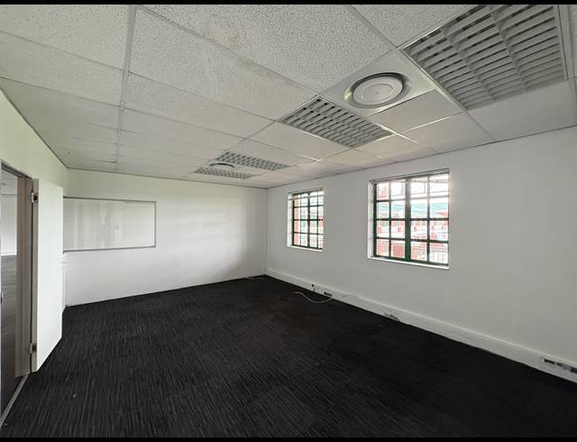 232M² OFFICE TO LET IN CLAREMONT